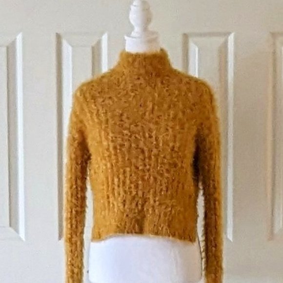 CANDIE'S Women's Fuzzy Cropped Long Sleeve Sweater  Size XS  Gold  NWOT - Picture 1 of 5